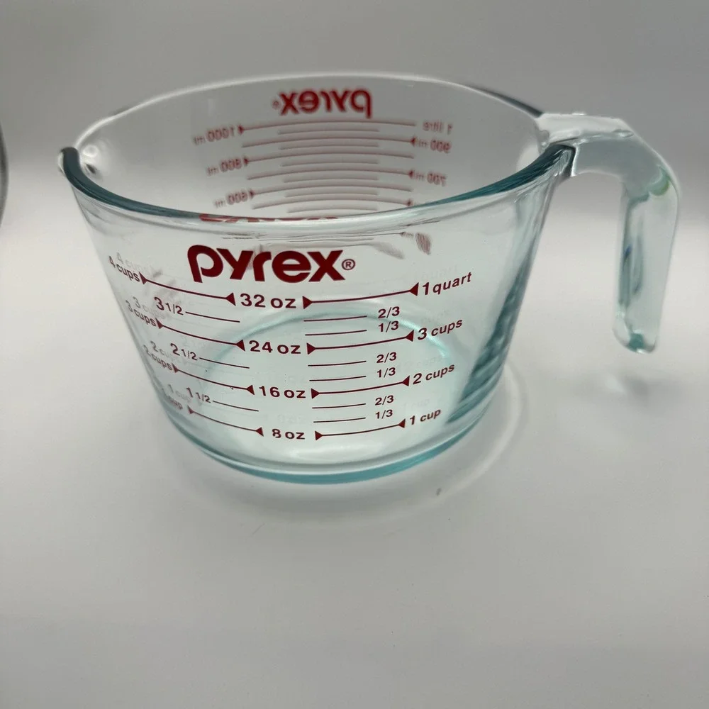 Pyrex 1 Quart 4 Cup Glass Measuring Cup Red Lettering Made in USA 32 oz 1000 ml